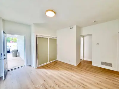 4674 Zimmerman Avenue Unit 3, Niagara Falls, On L2e 3m6
