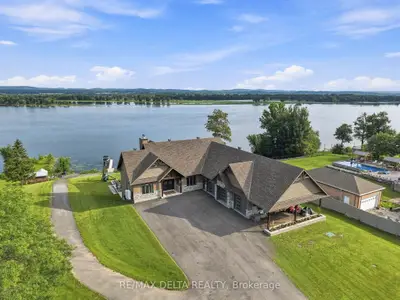 3815 Old Highway 17 Road, Clarence-rockland, On K4k 1w2