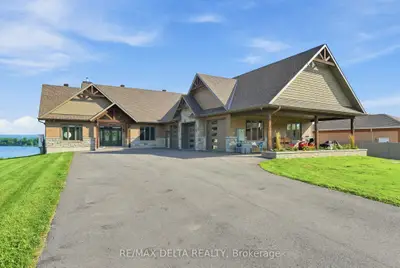 3815 Old Highway 17 Road, Clarence-rockland, On K4k 1w2