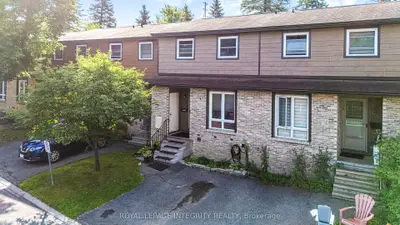 Condo Townhouse in Orleans - Convent Glen and Area