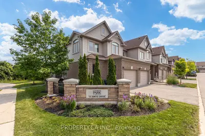 Condo Townhouse in Guelph
