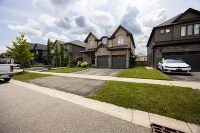 93 Lorne Card Drive, Brant, On N3l 0e7