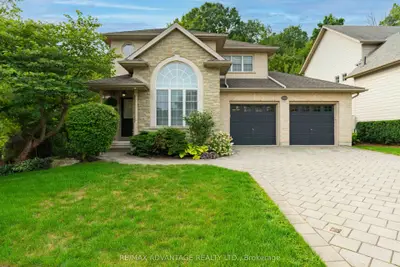 1519 SHORE Road, London South, ON N6K 4Z5