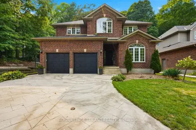 Detached in London North