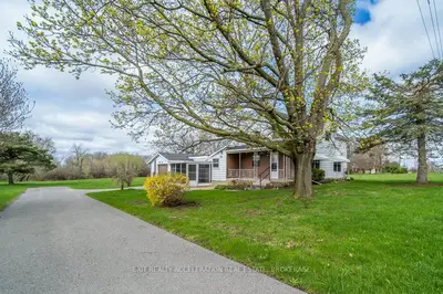 302 Old Hamburg Road, Greater Napanee, On K7r 3k6