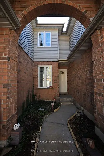 784 Gordon Street 6, Guelph, On N1g 5c8
