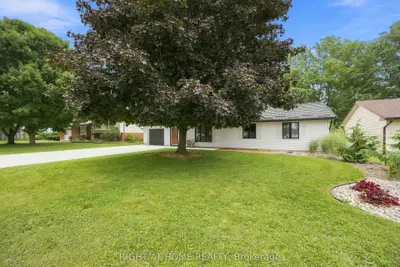 Detached in Brooke-Alvinston