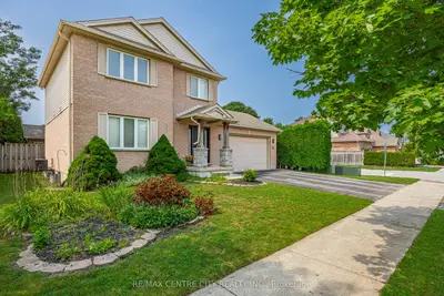 43 Meredith Drive, Middlesex Centre, On N0m 2a0