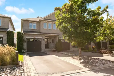 Att/Row/Townhouse in Orleans - Convent Glen and Area