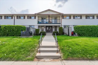 30 Flamingo Drive 30, Woolwich, On N3b 1v5