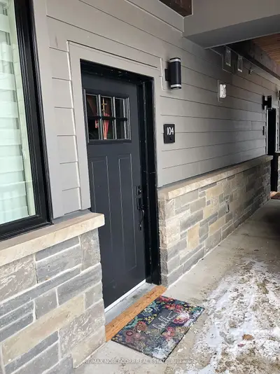 18 Beckwith Lane 104, Blue Mountains, On L9y 3b6