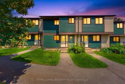 1685 Meadowbrook Road, Cyrville - Carson Grove - Pineview, On K1b 4w6