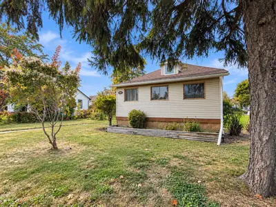 252 Sidney Street, Quinte West, On K8v 2t4