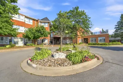 4 Heritage Way 308, Kawartha Lakes, On K9v 5z2