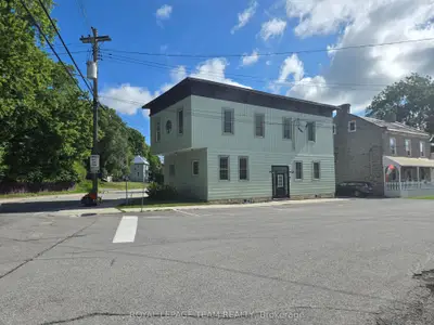 106 Renfrew Street S, Mississippi Mills, On K0a 2x0