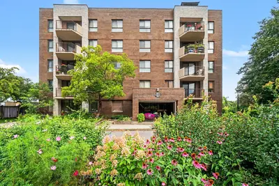 2850 Carling Avenue 302, Britannia Heights - Queensway Terrace N And Area, On K2b 8m4
