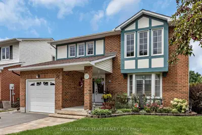 Detached in Kanata