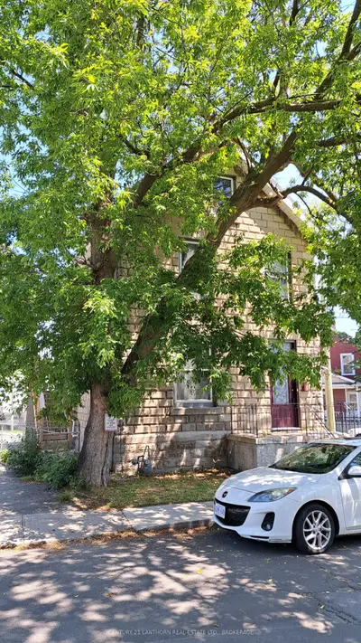45 Chestnut Street 1, Kingston, On K7k 3x4
