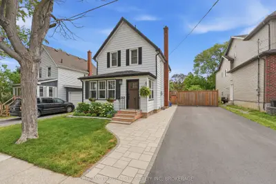 26 CARLETON Street N, Thorold, ON L2V 2A4