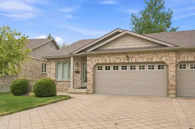 Condo Townhouse in London North