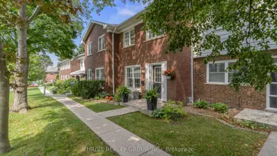 1220 Royal York Road 67, London North, On N6h 3z9