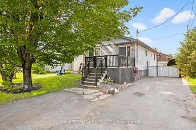 10 Magnolia Street, Highlands East, On K0l 1m0