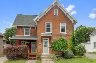 Detached in Brockville