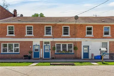 18 King Street A&b, Haldimand, On N0a 1e0