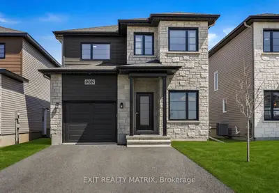 Detached in Russell