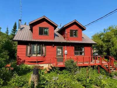 Detached in Kenora Remote Area