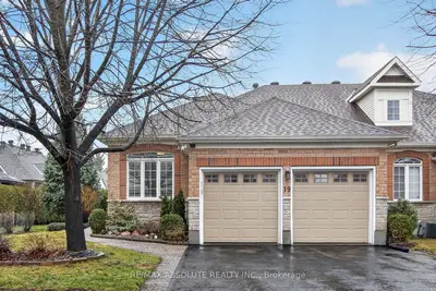 19 Goldora Private, Kanata, On K2t 1k8