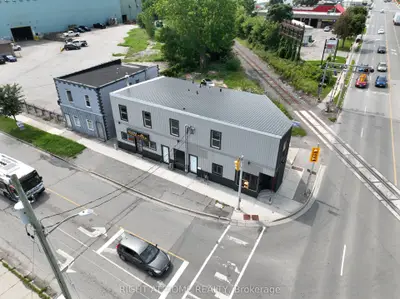 697 Hale Street, London East, On N5w 1j1