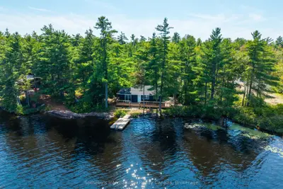 1055 West Bank Drive Cottage, Gravenhurst, On P0e 1g0