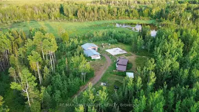 Detached in Thunder Bay Remote Area