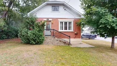 Detached in North Bay