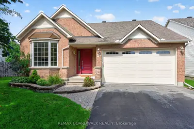 22 Burnstead Crescent, Kanata, On K2m 2t7