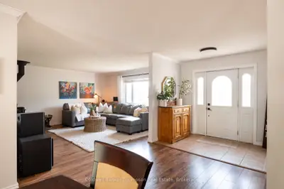 10 Renwick Drive, Huntsville, On P1h 2m3