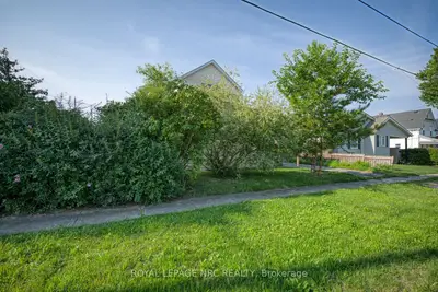 242 HENRIETTA Street, Fort Erie, ON L2A 2K7