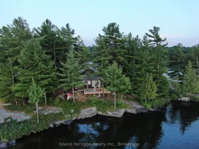 2 Trout Lake Island, Mcdougall, On P2a 2z1