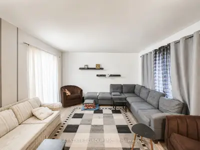22 Rosamond Crescent, London South, On N6e 2m8