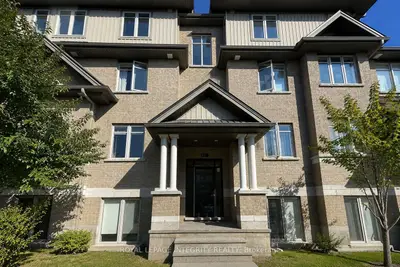 Condo Apartment in Barrhaven