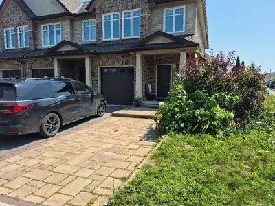 Att/Row/Townhouse in Blossom Park - Airport and Area