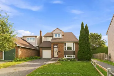 16 CRIMSON Gate, Hunt Club - South Keys and Area, ON K1T 1Z6