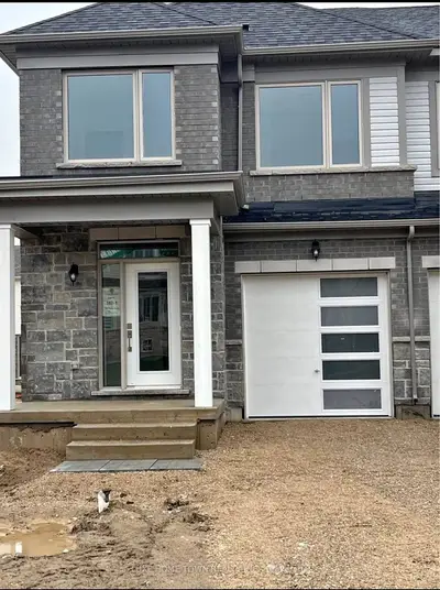 Att/Row/Townhouse in Centre Wellington