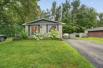 17 DUDLEY Drive, Bracebridge, ON P1L 1K2