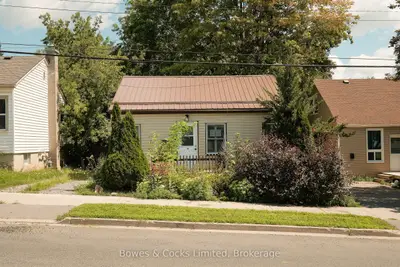 664 Park Street N, Peterborough, On K9h 4s3