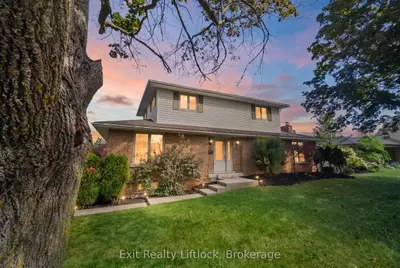 958 Smithside Court, Peterborough, On K9j 8e2