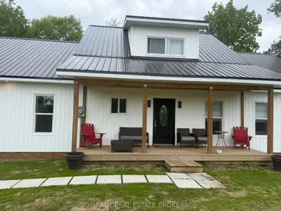 Detached in Front of Yonge