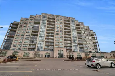Condo Apartment in London North