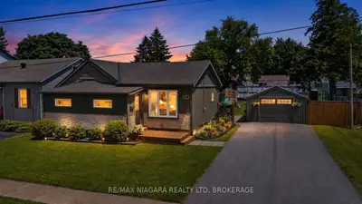 Detached in Port Colborne